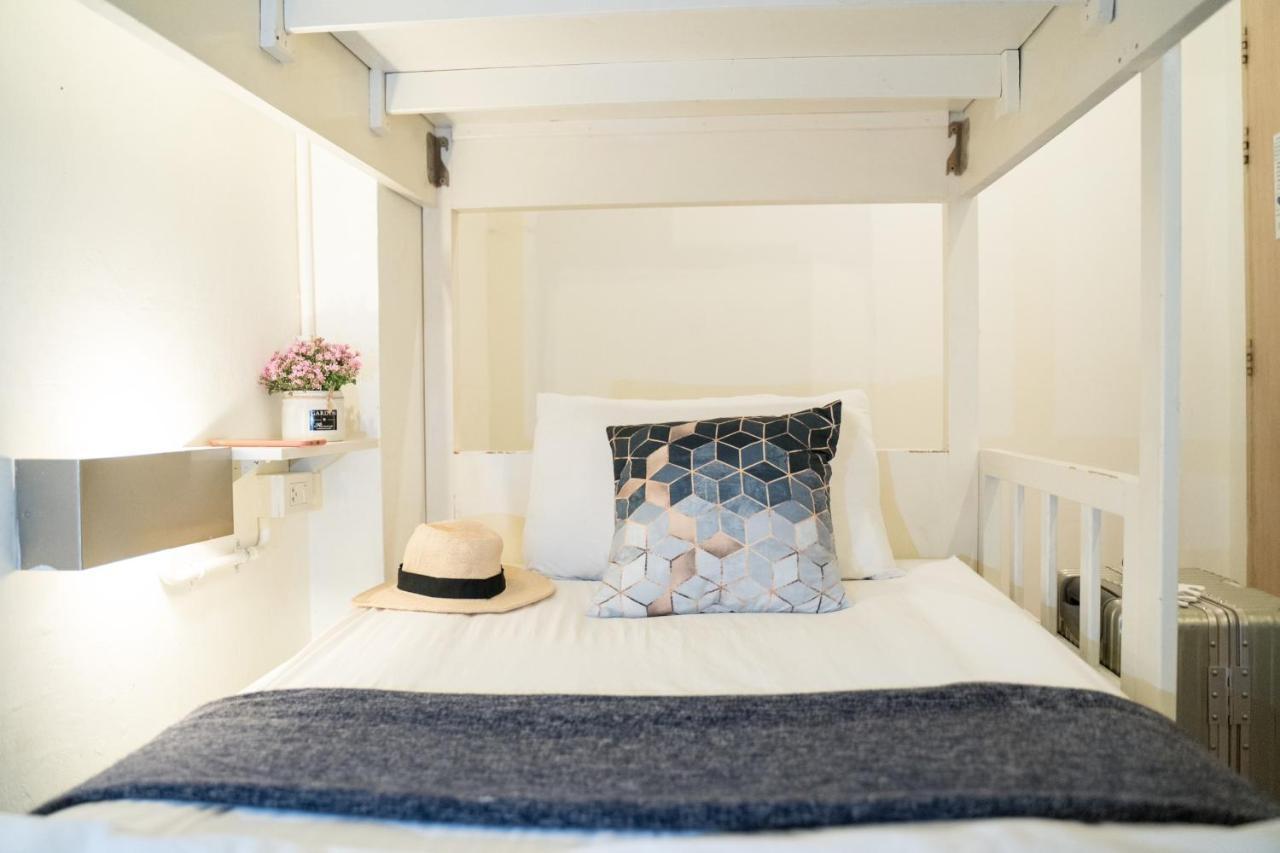 Qilombo Hostel Silom - Hq Bangkok Ngoại thất bức ảnh