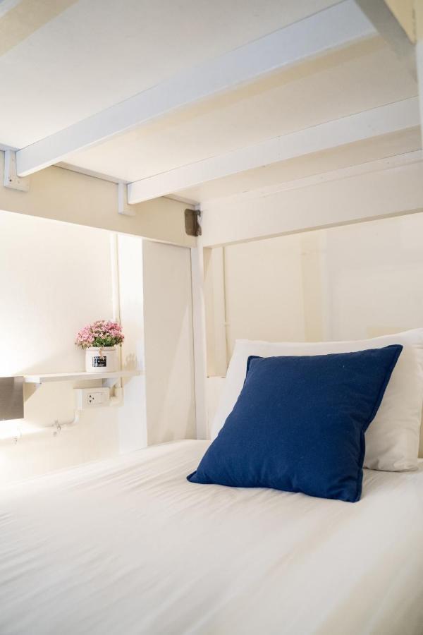 Qilombo Hostel Silom - Hq Bangkok Ngoại thất bức ảnh