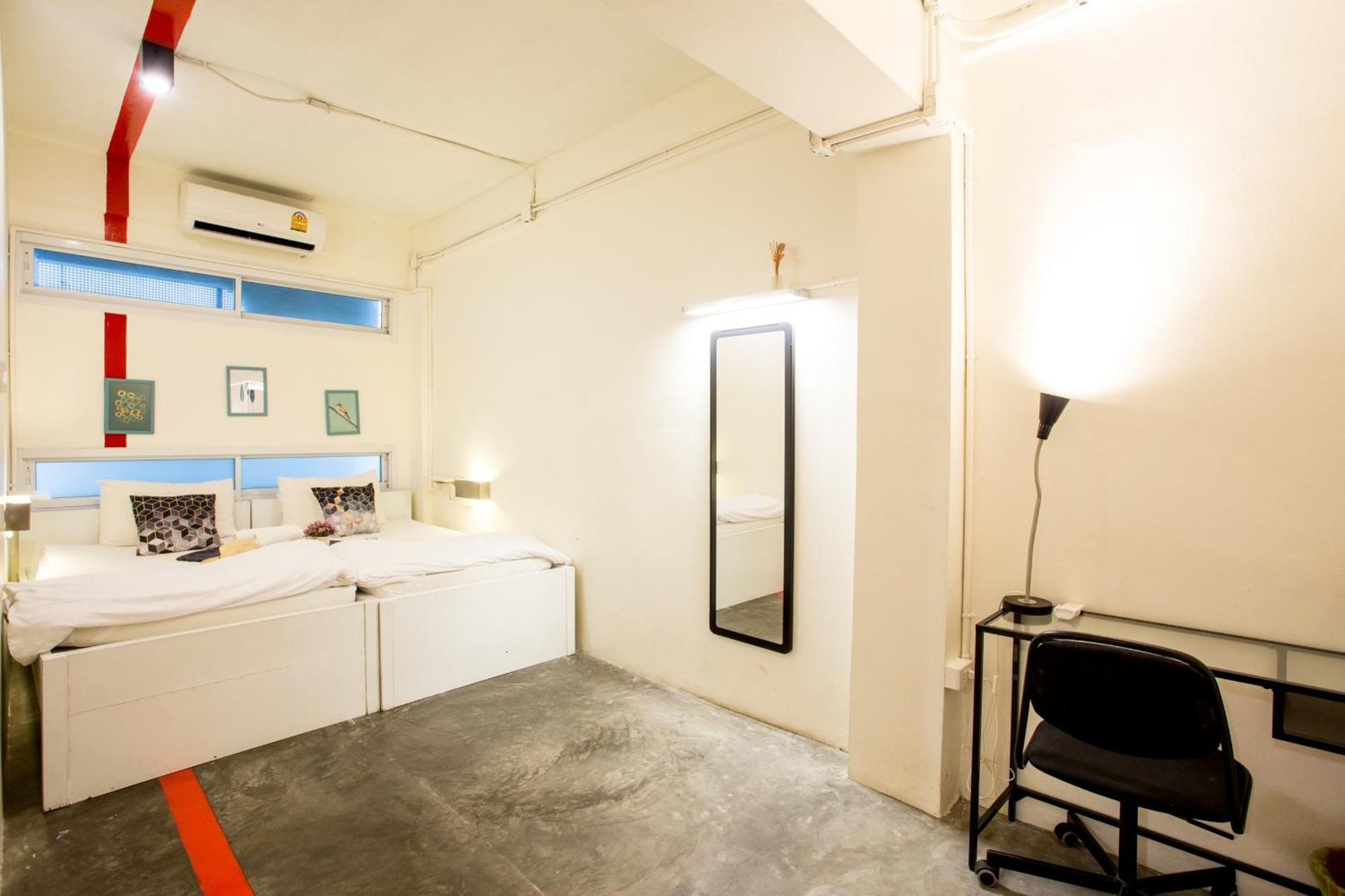 Qilombo Hostel Silom - Hq Bangkok Ngoại thất bức ảnh