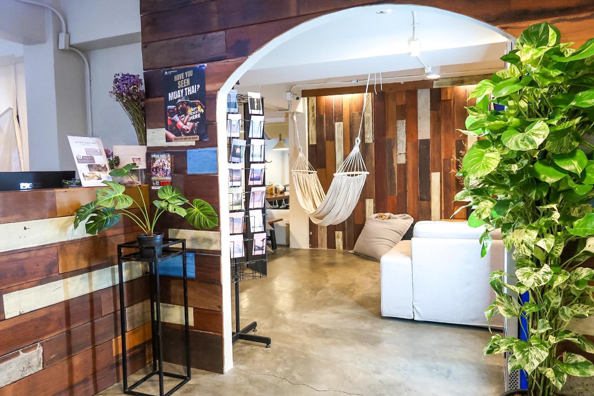 Qilombo Hostel Silom - Hq Bangkok Ngoại thất bức ảnh